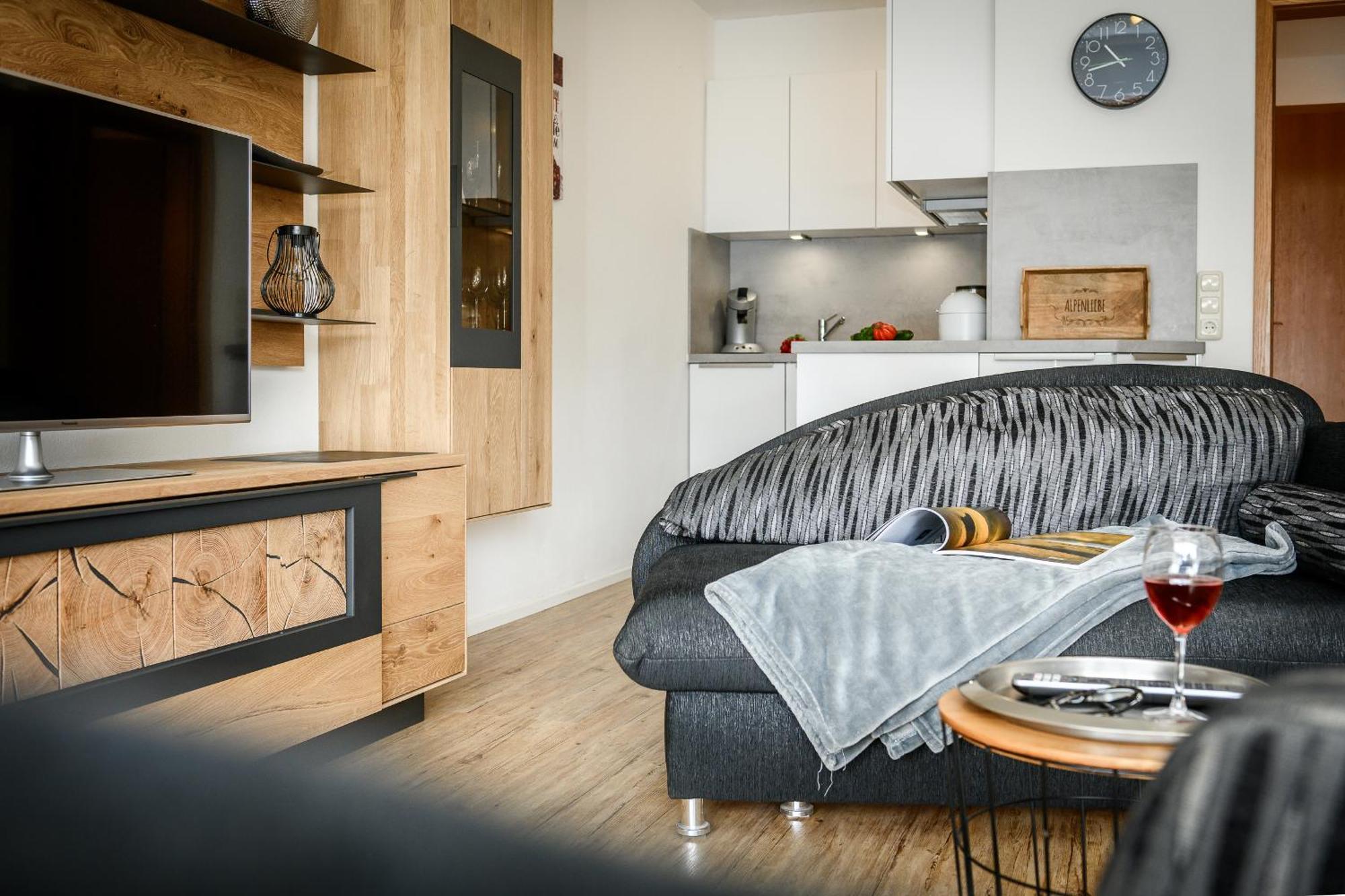 Sonnenstrahl Apartment การ์มิช-พาร์เทนเคียร์เชน ภายนอก รูปภาพ
